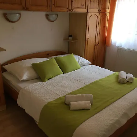 Central Apartments *