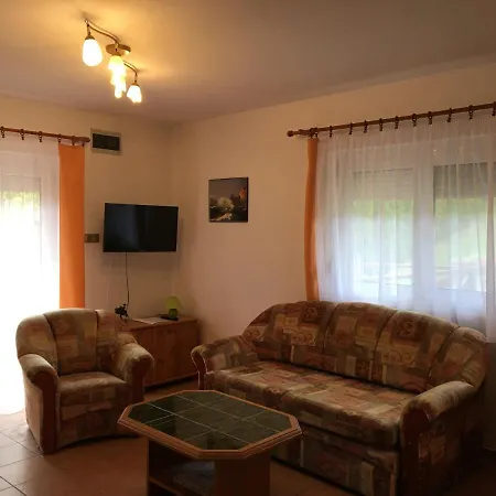 Central Apartments *