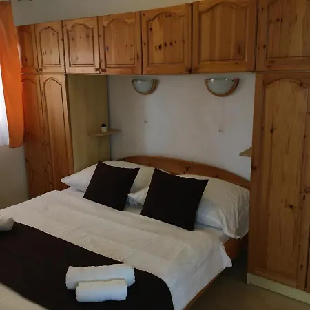 Central Apartments Lejlighed